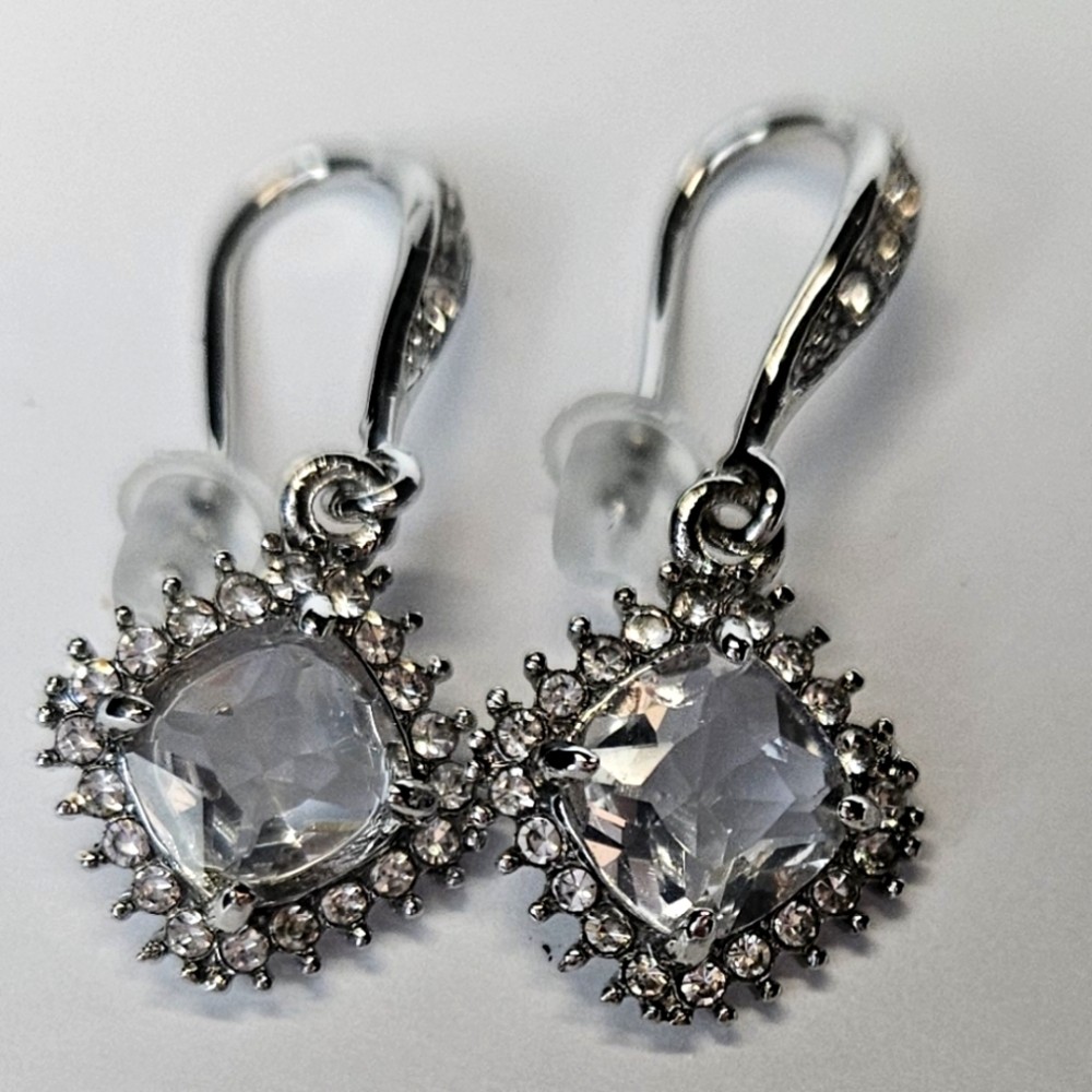 Elegant Silver Tone Crystal Earrings (NWOT)